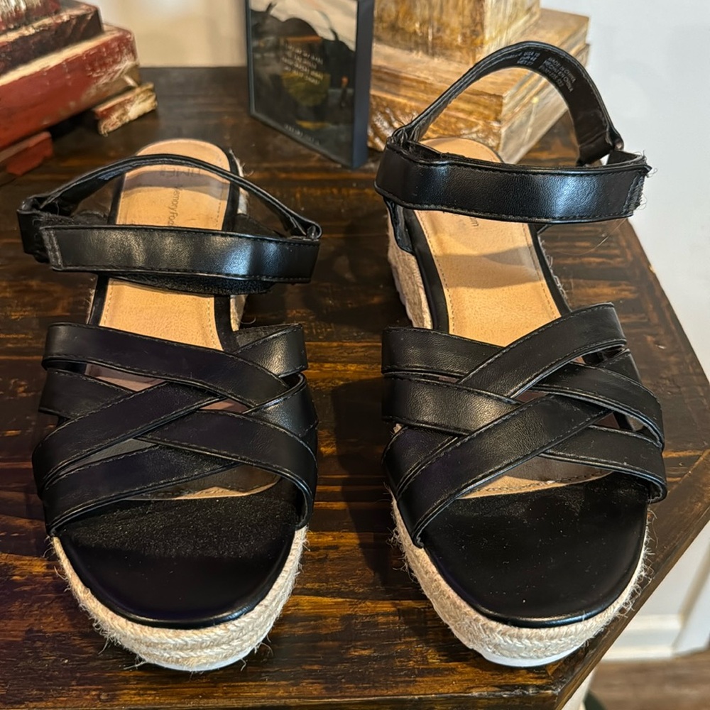 Time and Tru Black Wedge sandals
